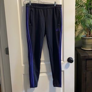 Nike women’s soccer pants with zipper!